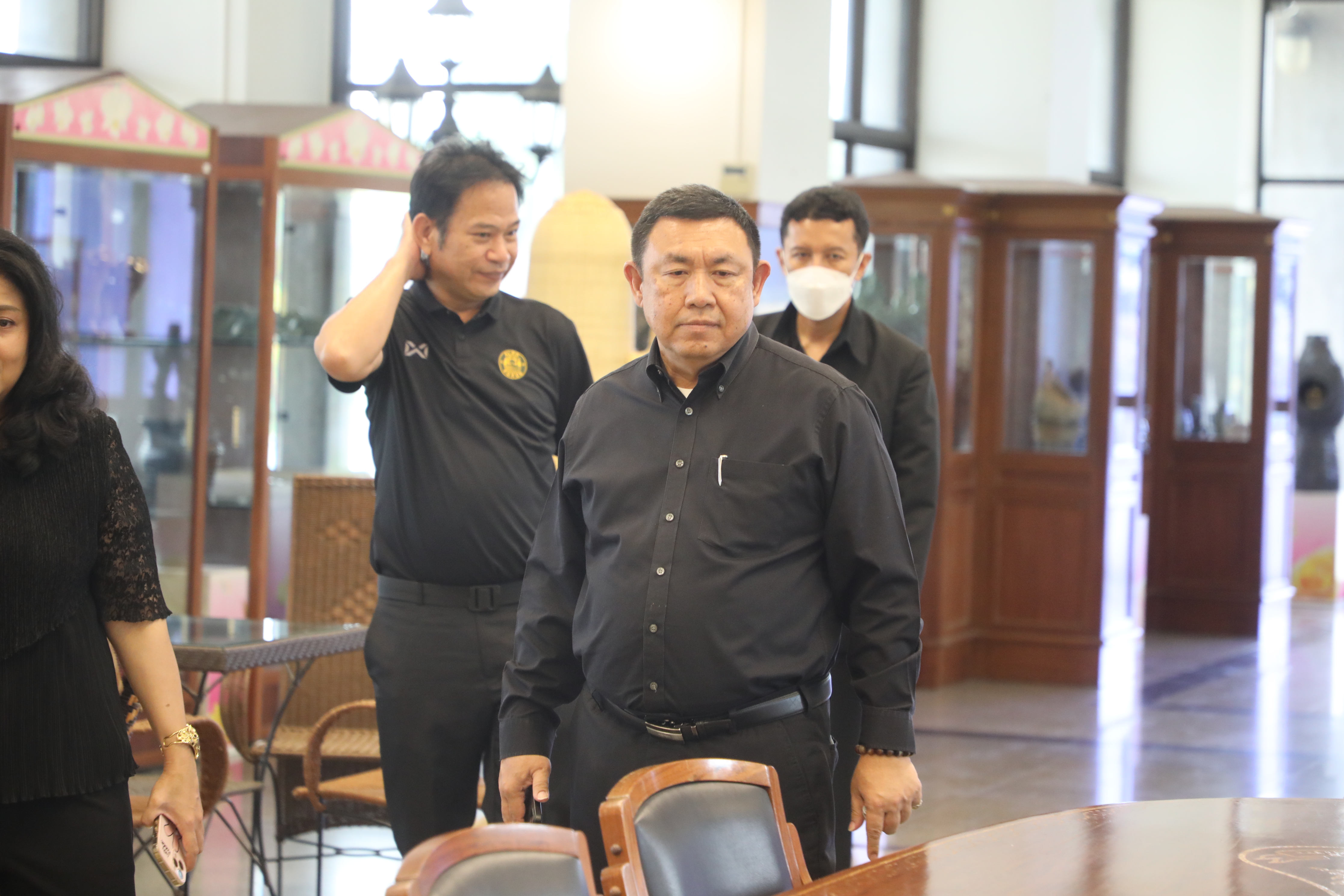 title - เลขาธิการ ส.ป.ก. นายเศรษฐเกียรติ กระจ่างวงษ์ ลงตรวจความเรียบร้อยของงาน 